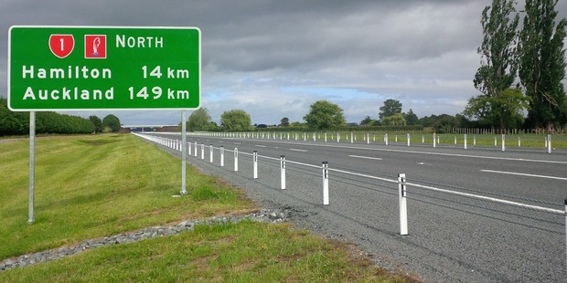 WaikatoExpressway-Cambridgesectionflexibleroadsafetybarriers_620x310