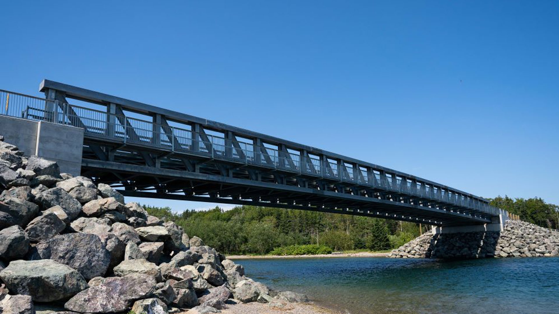 Mira Gut Bridge